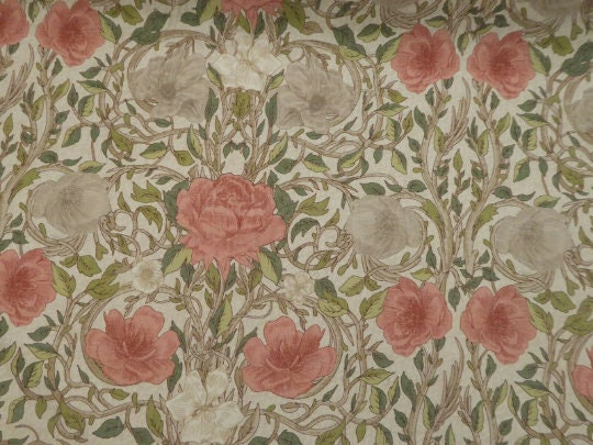 William Morris Ophelia Tablecloth: Floral Cotton Tablecloth (Made in UK)