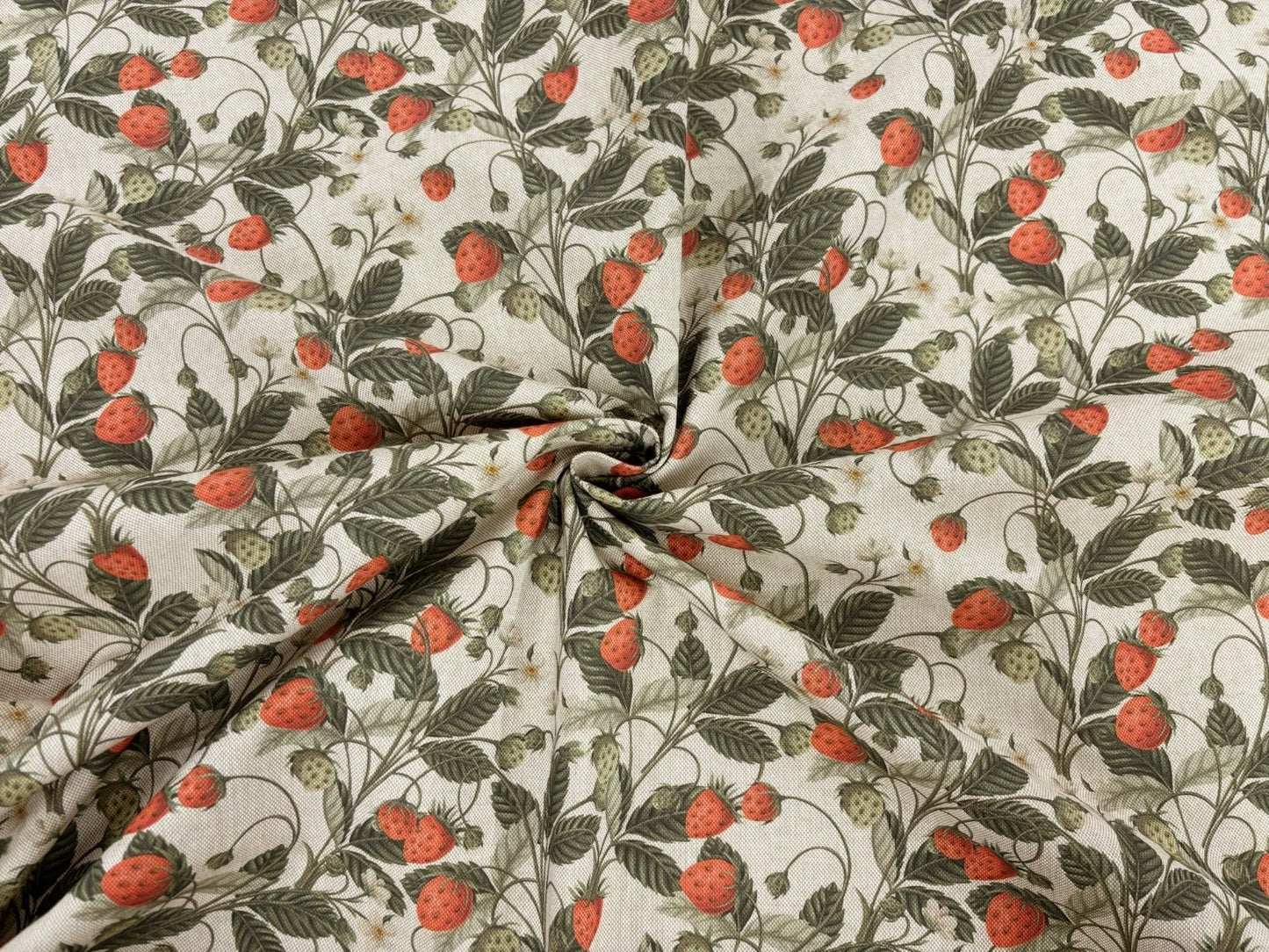 Strawberries Berry Natural Tablecloth