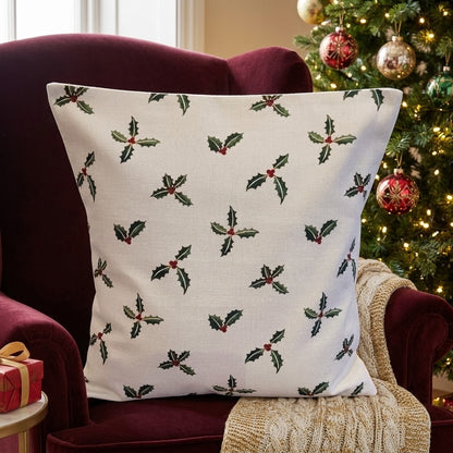 Sophie Allport Kissenbezug „Stechpalme und Beeren“