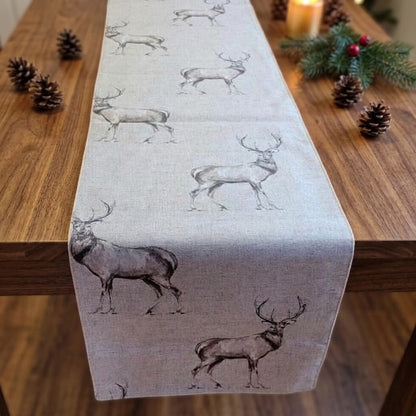 Glencoe Stags Christmas Table Runner & Napkins