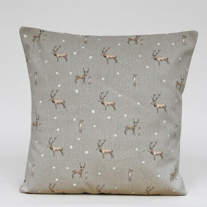 Sophie Allport Weihnachts-Kissenbezug mit Hirschmotiv