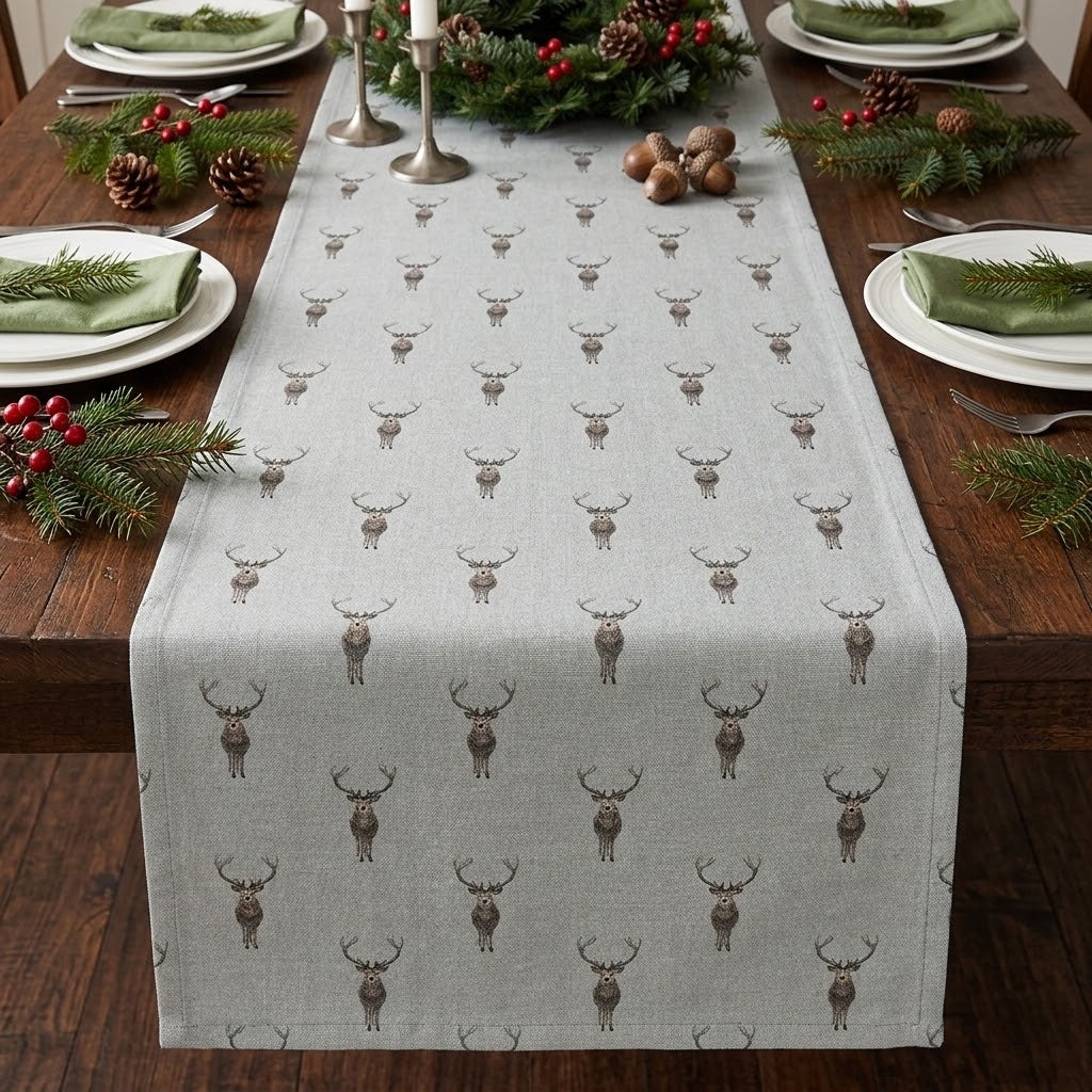 Sophie Allport Tischläufer „Highland Stag“