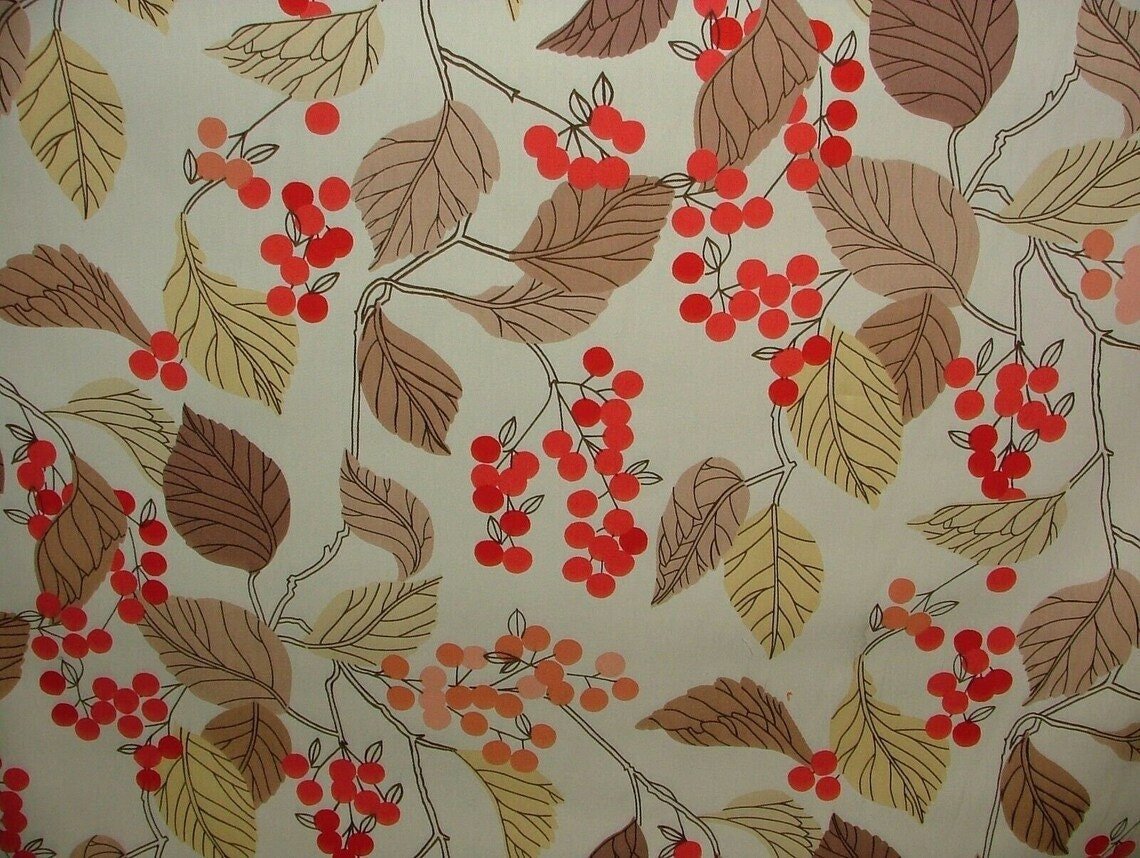 Christmas Berries Tablecloth Leaf Berry Red Beige Design 100% Cotton Handmade - CushionCoverAndDecor