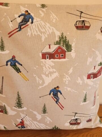 Christmas Cushion Cover , Skiing Landscape Pillow cover , Ski Pillow , Cushion Cover UK 10" 12" 14" 16" 17" 18" 20" 22" 24" 26" - CushionCoverAndDecor