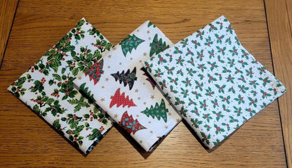 Christmas Napkins , Cloth Napkin , Christmas Tablecloth Green Red White Christmas Tree , Holly Design - CushionCoverAndDecor