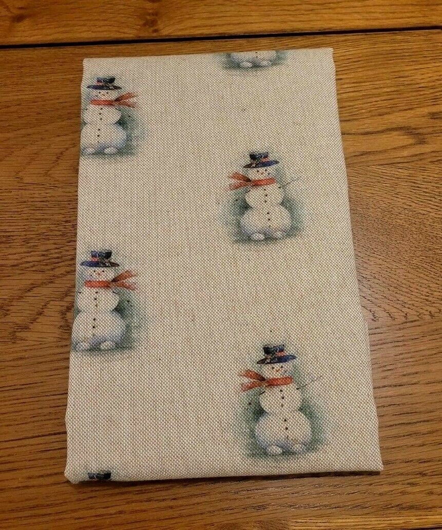 Christmas Napkins Linen Look Beige Robin , Christmas Candy , Gingerbread Man, Snowman, Christmas Tree, Gonk Elf Design - CushionCoverAndDecor