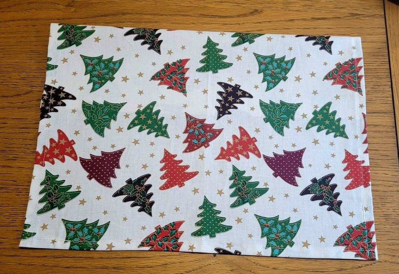 Christmas Placemat , Christmas Napkins , Cloth Napkin , Red Green Cream Christmas Tree , Holly , Merry Christmas Design - CushionCoverAndDecor