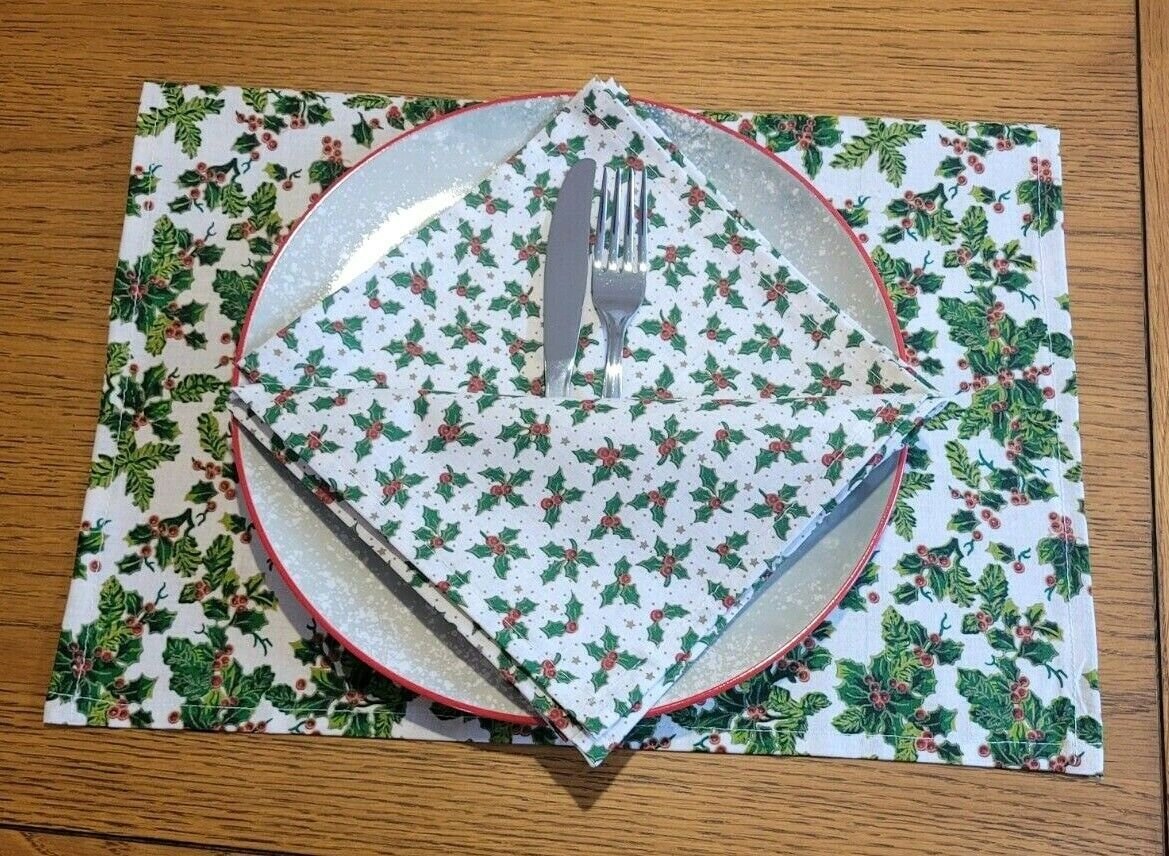 Christmas Placemat , Christmas Napkins , Cloth Napkin , Red Green Cream Christmas Tree , Holly , Merry Christmas Design - CushionCoverAndDecor