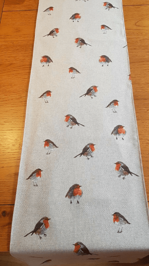 Christmas Robin Festive Table Runner - CushionCoverAndDecor