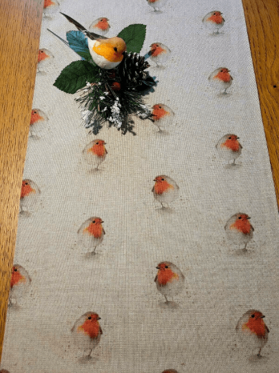 Christmas Robin Festive Table Runner - CushionCoverAndDecor