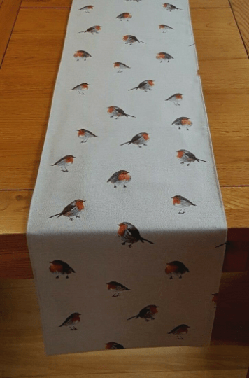 Christmas Robin Festive Table Runner - CushionCoverAndDecor