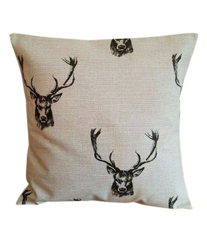 Christmas Tablecloth Stags Head , Christmas Napkins Rustic Taupe Beige Background Design 100% Cotton Handmade - CushionCoverAndDecor