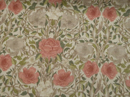 William Morris Ophelia Tablecloth: Floral Cotton Tablecloth (Made in UK)