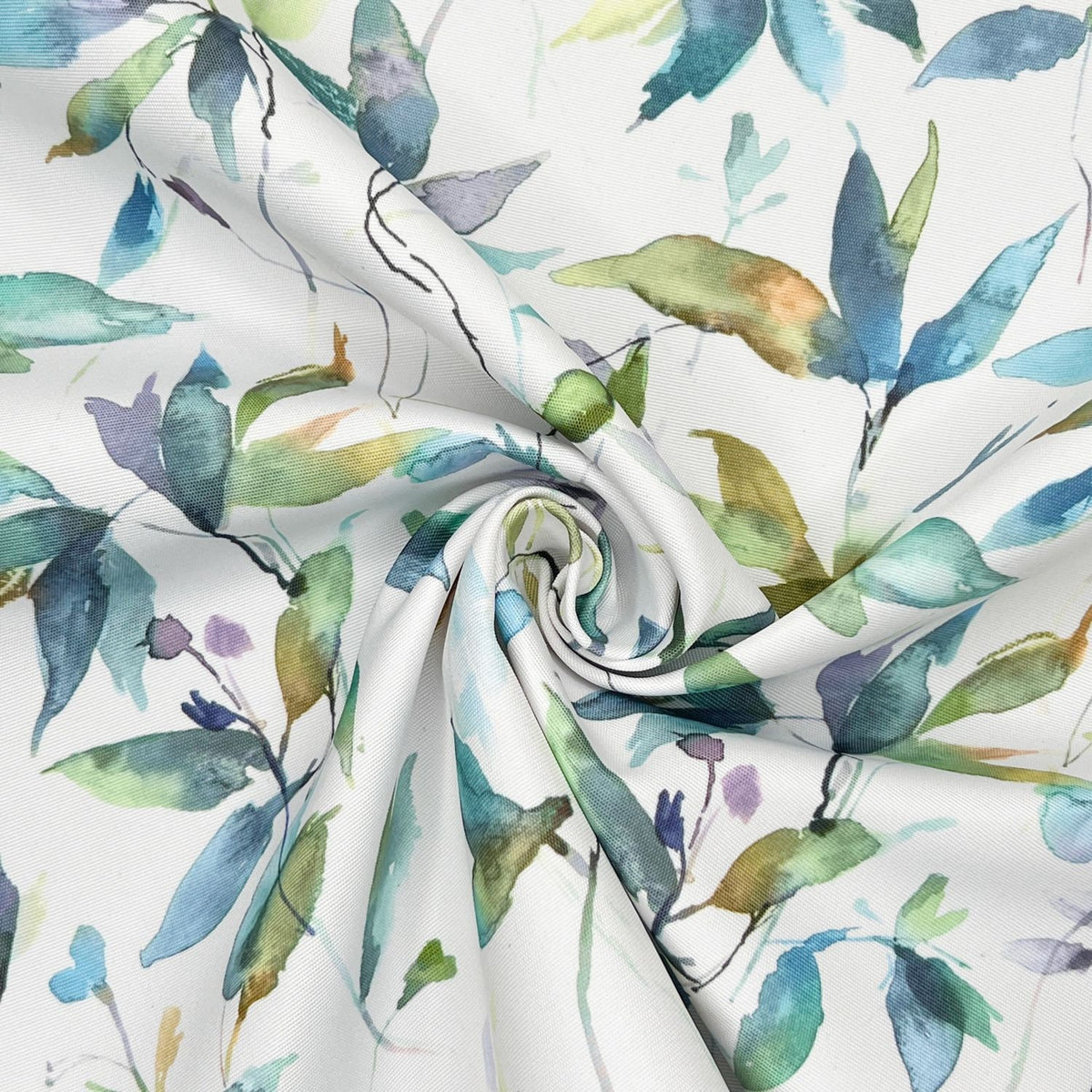 Lago Peacock Leaves Tablecloth: Water Resistant Outdoor Fabric