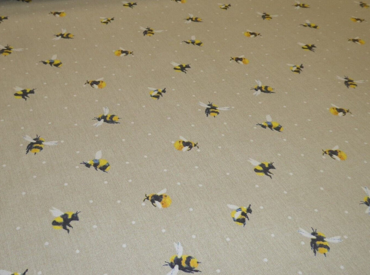Honey Bee Tablecloth , Bumble Bee Tablecloth , Buzzy Bumblebee Insect Tablecloth, Round Tablecloth , Square Tablecloth , Tablecloth UK