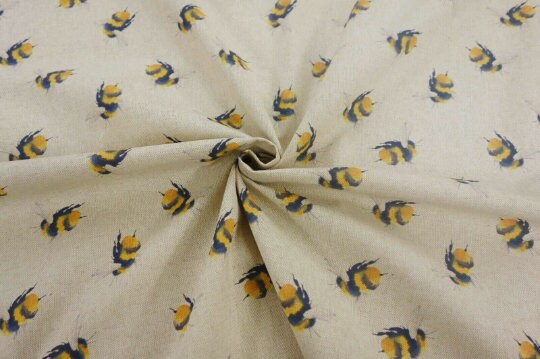 Bee Tablecloth , Bumble Bee Tablecloth , Buzzy Bumblebee Insect Tablecloth, Round Tablecloth , Square Tablecloth , Tablecloth UK