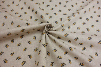 Bee Tablecloth , Bumble Bee Tablecloth , Buzzy Bumblebee Insect Tablecloth, Round Tablecloth , Square Tablecloth , Tablecloth UK