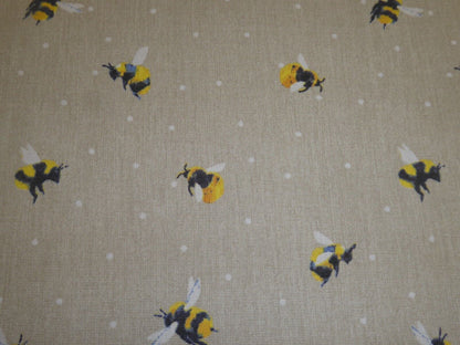 Honey Bee Tablecloth , Bumble Bee Tablecloth , Buzzy Bumblebee Insect Tablecloth, Round Tablecloth , Square Tablecloth , Tablecloth UK