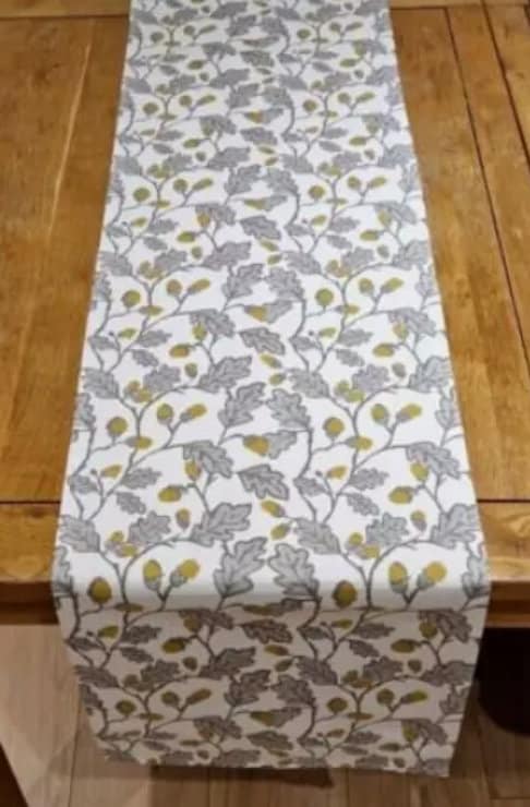 Acorn Trail Table Runner , Acorn Yellow Grey White Table Runner , Table Decoration , Autumn Table Runner , Various Size