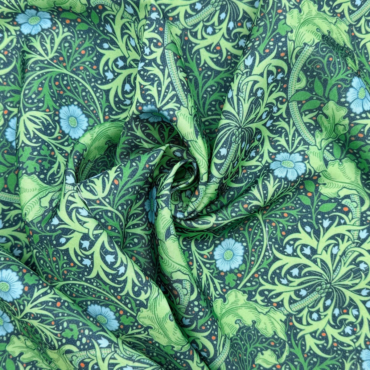 William Morris Coated Tablecloth Seaweed Cobalt , Outdoor Water Resistant Table Cloth , Round Oval Rectangle , Handmade in UK