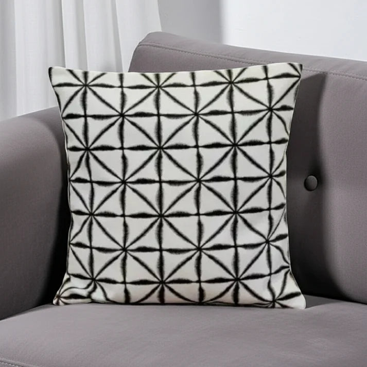 Fodera per cuscino Nussa Nero carbone Disegno geometrico astratto 10" 12" 14" 16" 17" 18" 20" 22" 24" 26" Clarke & Clarke Fatto a mano 100% cotone