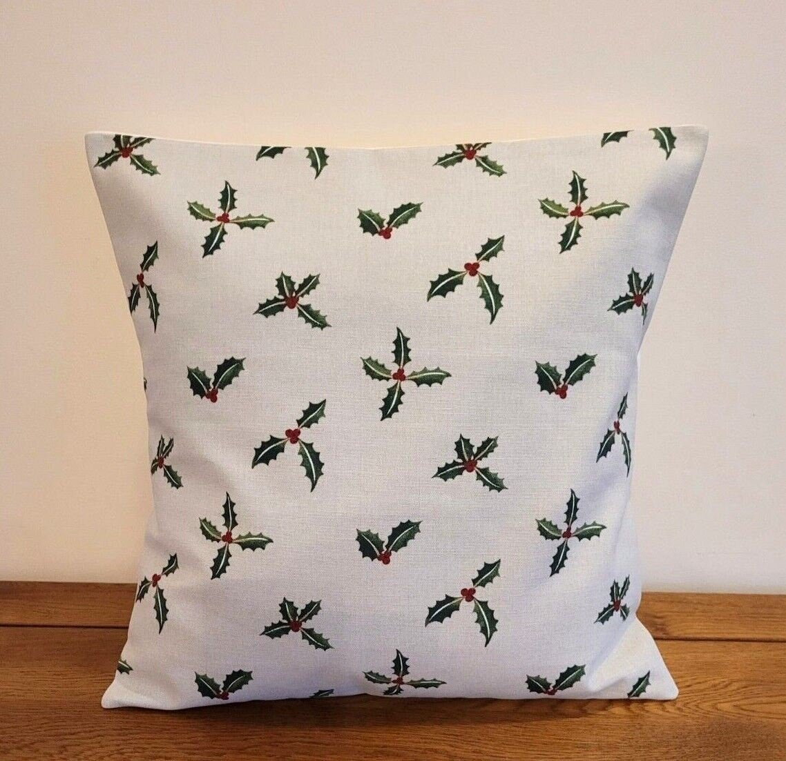 Sophie Allport Holly and Berry Cushion Cover , Green Red Pillow Cover 10" 12" 14" 16" 17" 18" 20" 22" 24" 26" 100% Cotton Handmade - CushionCoverAndDecor