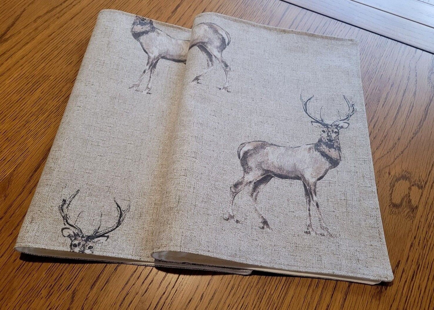 Stags Placemats , Wildlife Placemats , Christmas Fabric Placemats , Christmas Decor 100% Cotton Handmade - CushionCoverAndDecor