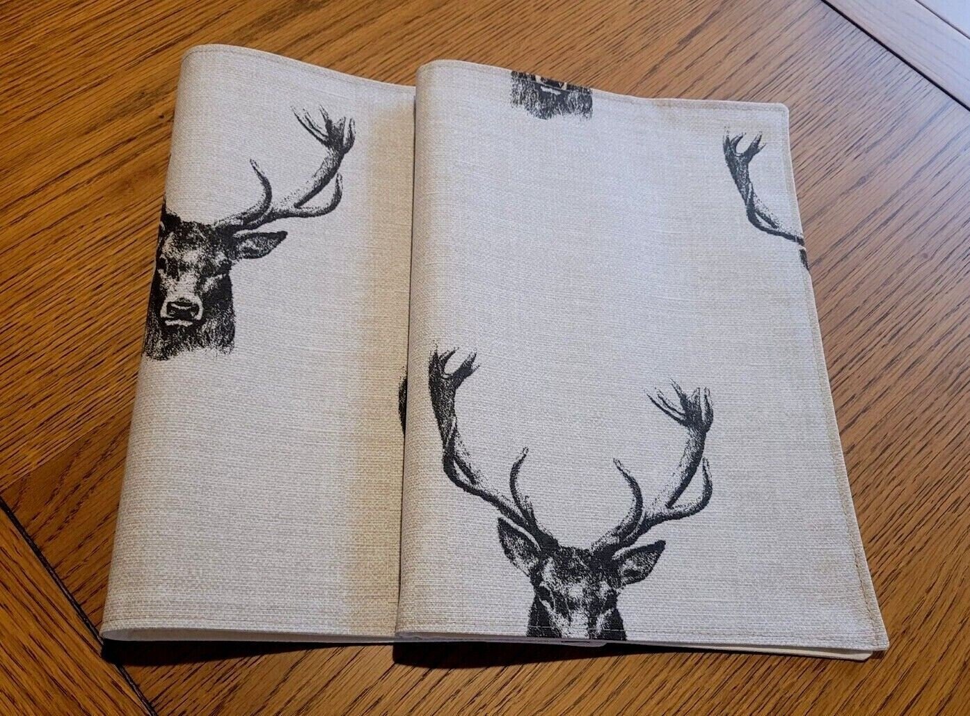Stags Placemats , Wildlife Placemats , Christmas Fabric Placemats , Christmas Decor 100% Cotton Handmade - CushionCoverAndDecor