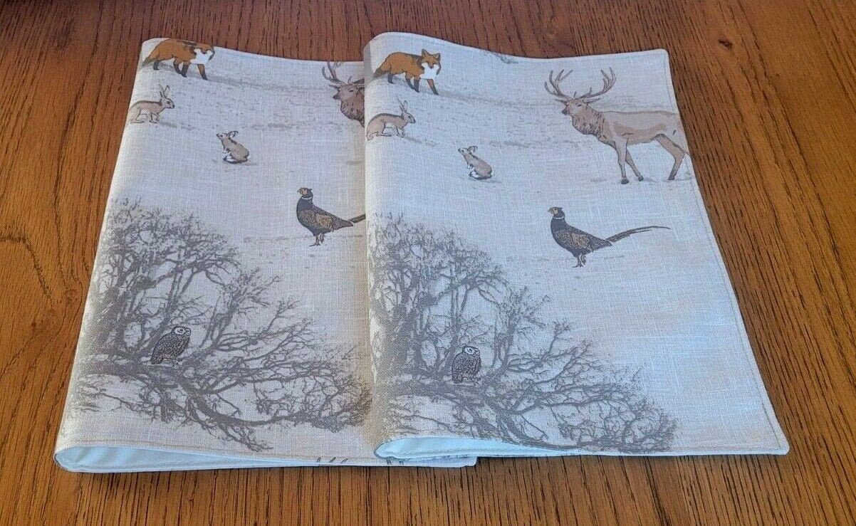 Stags Placemats , Wildlife Placemats , Christmas Fabric Placemats , Christmas Decor 100% Cotton Handmade - CushionCoverAndDecor