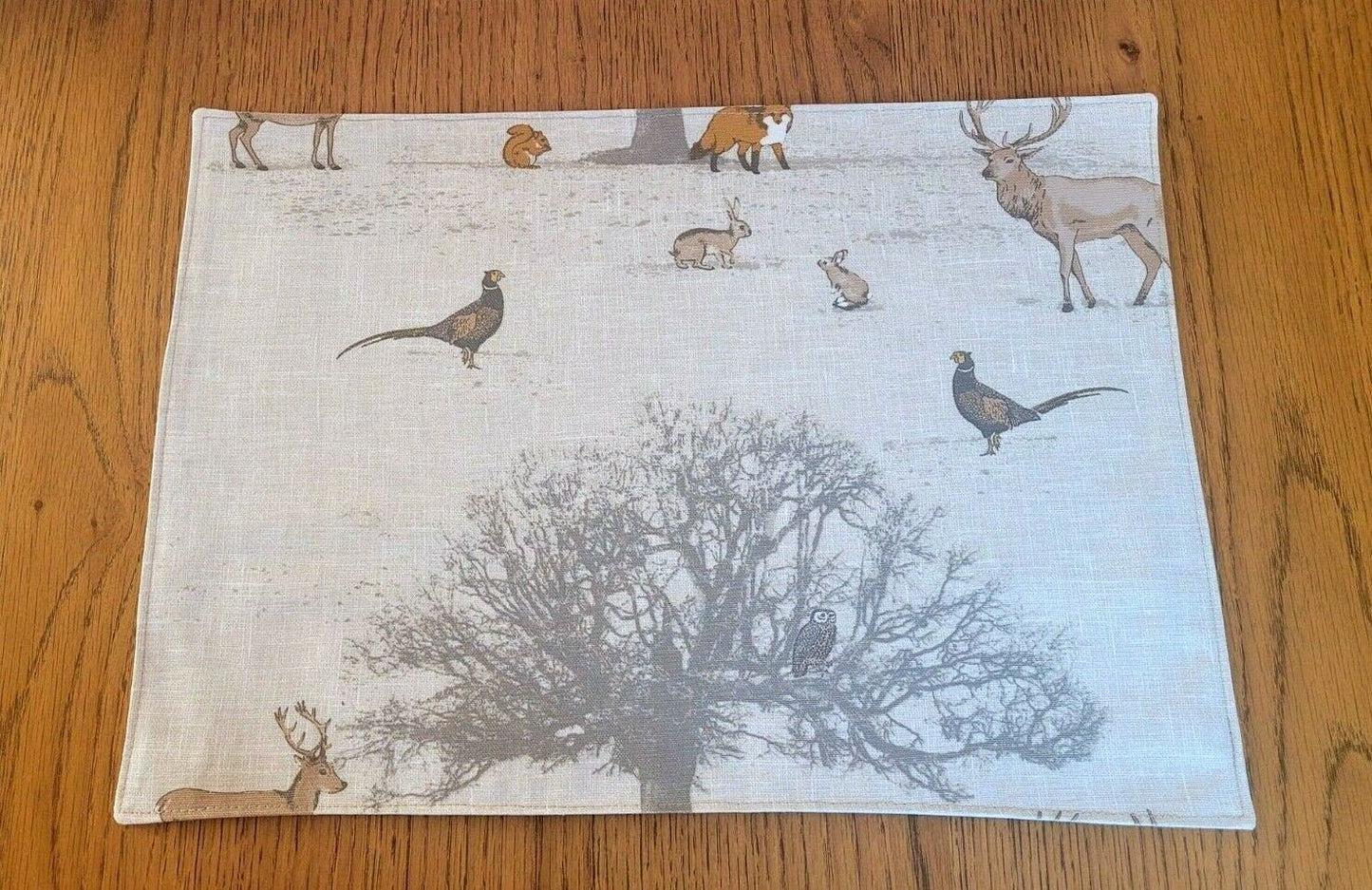 Stags Placemats , Wildlife Placemats , Christmas Fabric Placemats , Christmas Decor 100% Cotton Handmade - CushionCoverAndDecor