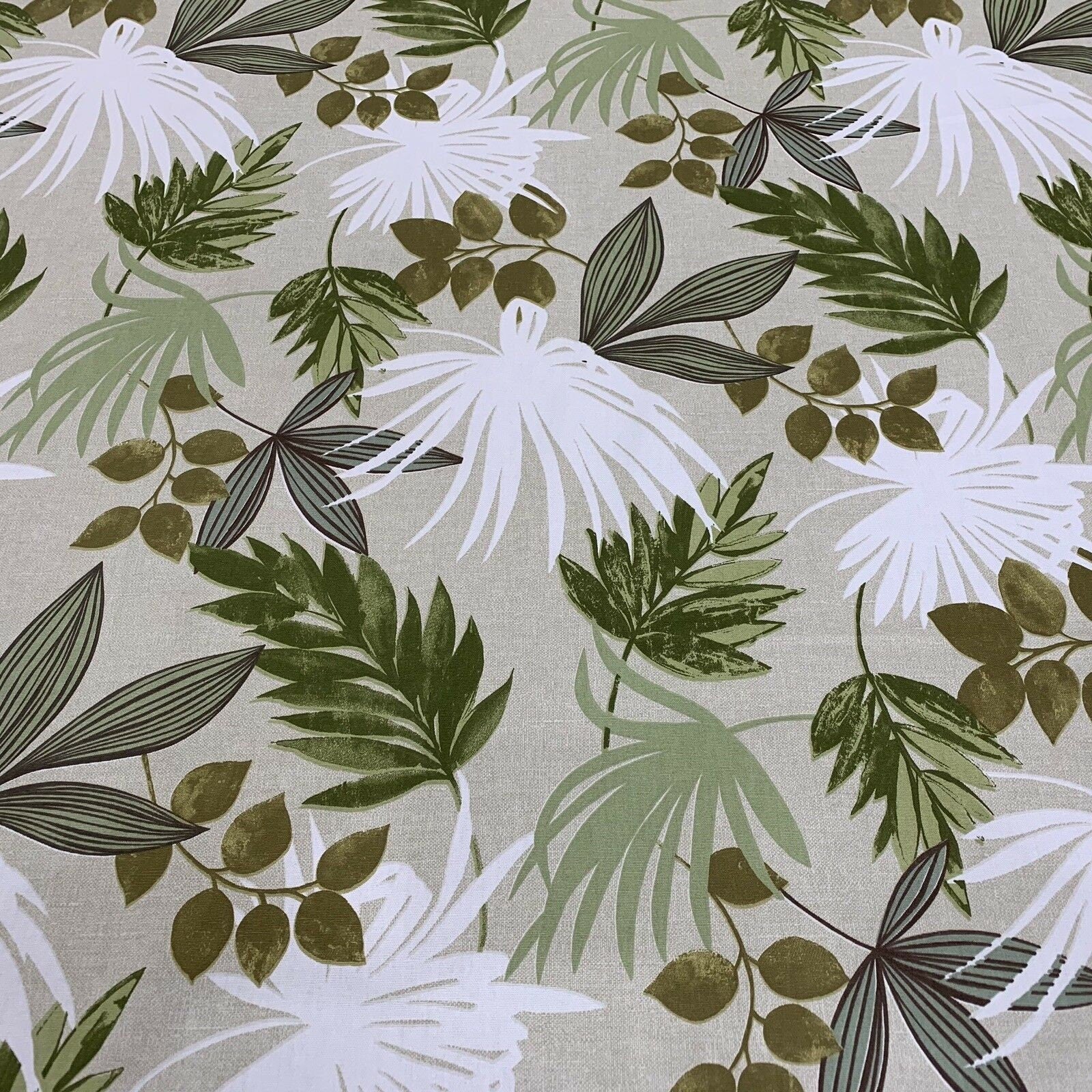 Tablecloth , Napkins Green Leaves Amazon Pampas Design , Tablecloth UK , - CushionCoverAndDecor