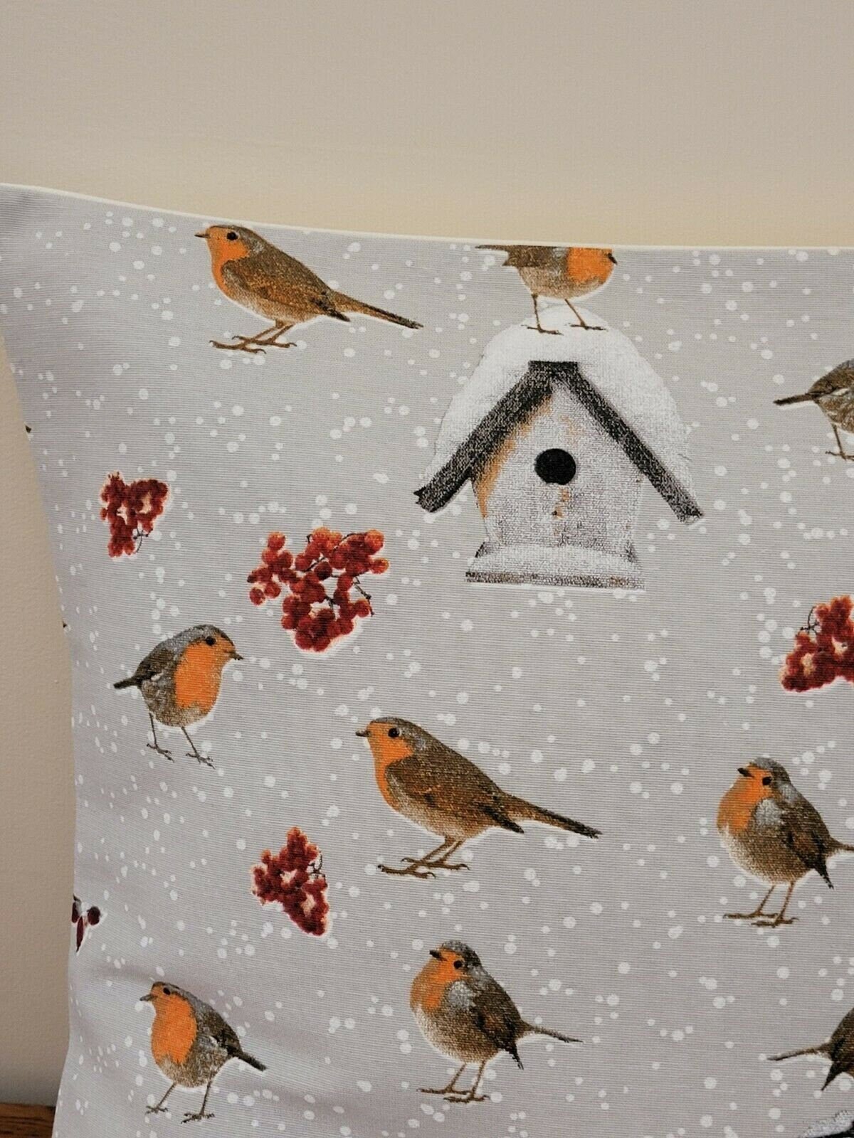 Winter Robin Christmas Cushion Cover - CushionCoverAndDecor